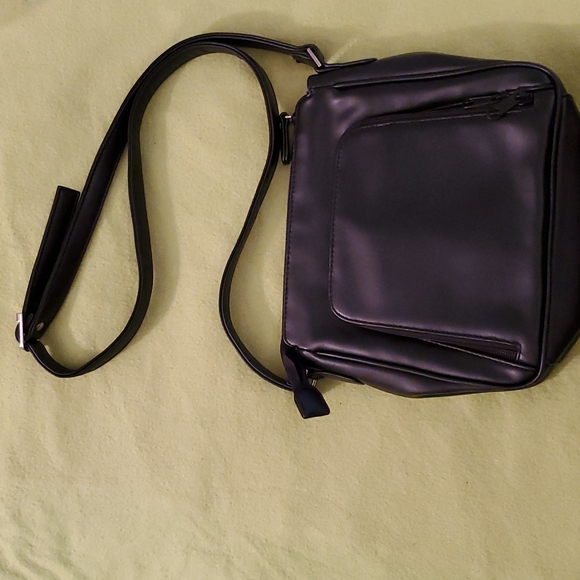Koltov Black Adjustable Purse - Picture 2 of 13